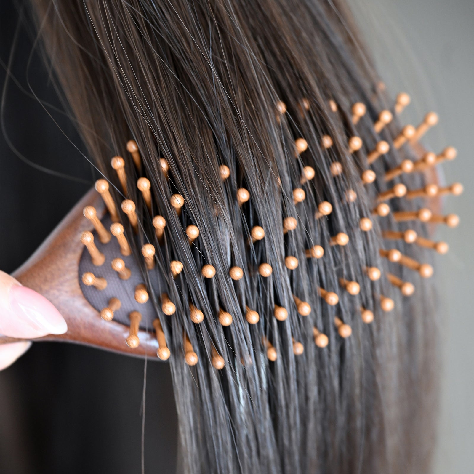 PRE-SHOWER DETANGLING